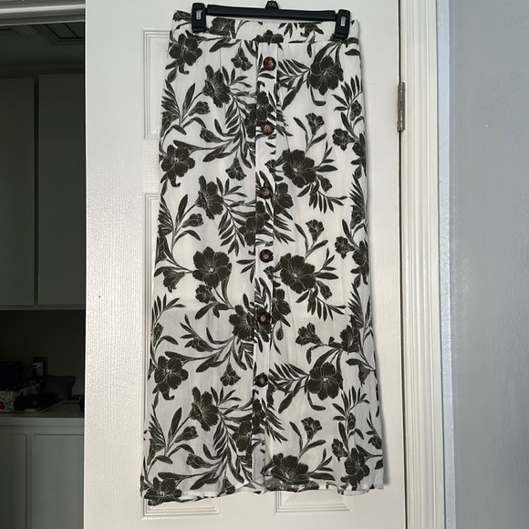 Apt. 9 Dresses & Skirts - Apt 9 skirt